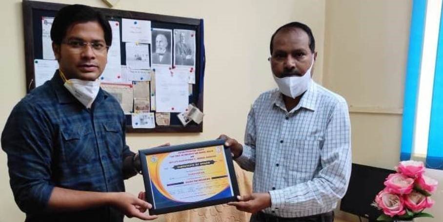 AMU: रोगियों के अनुभव पर आधारित एक पुस्तक की समीक्षा लिए पुरस्कृत