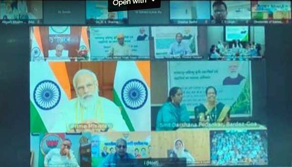 AMU: प्रधानमंत्री नरेंद्र मोदी के भाषण का प्रसारण, 100 से अधिक किसान हुए शामिल