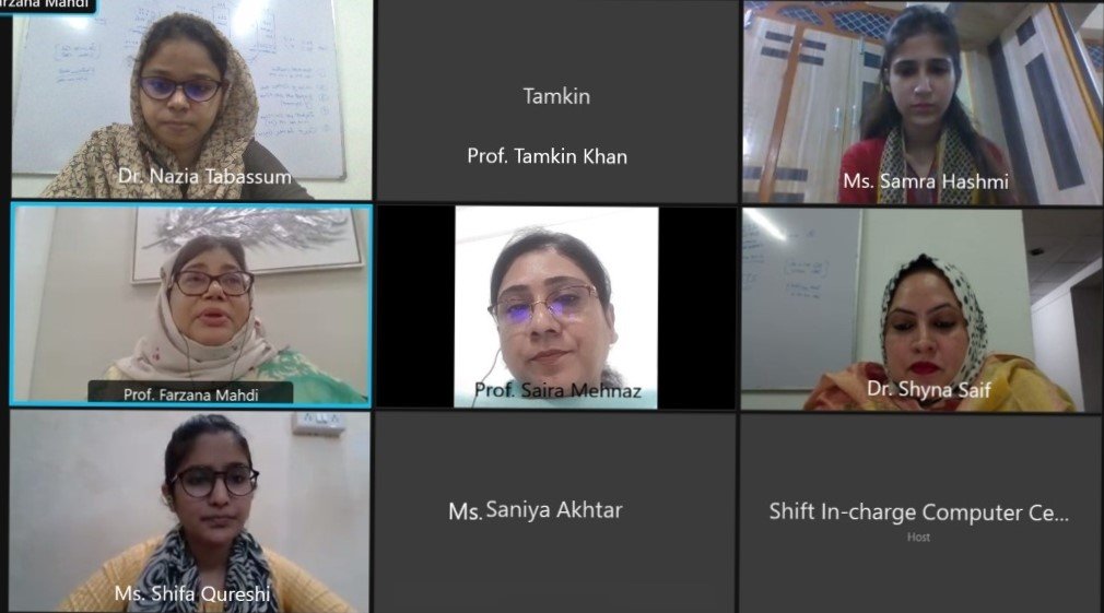 महिलाओं को हमेशा त्याग और अधीनता का प्रतीक नहीं होना चाहिएः प्रोफेसर महदी