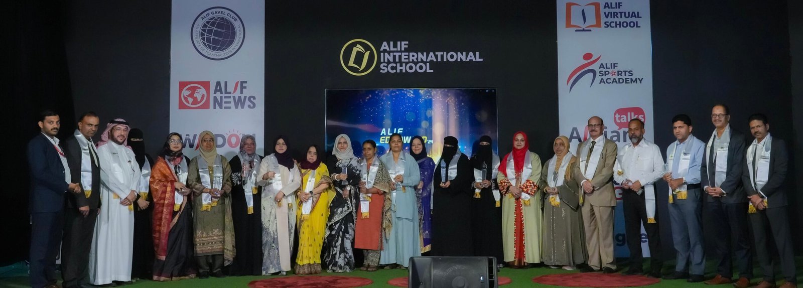 Alif School Honours Veteran Educators with Prestigious Alif Edu Award ’24